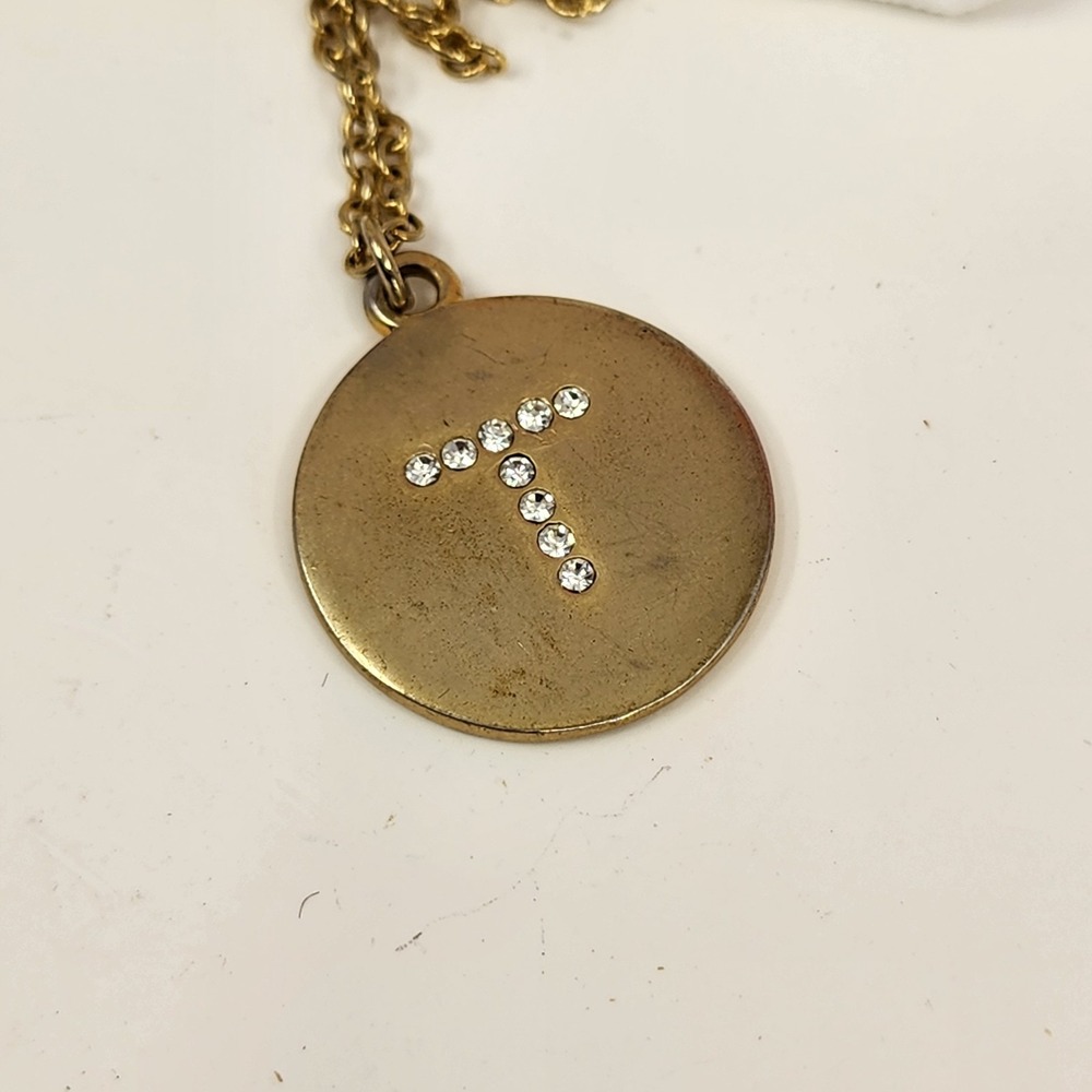 JLO Jennifer Lopez Gold Tone Rhinestone T Initial Pendant Necklace Statement Y2K